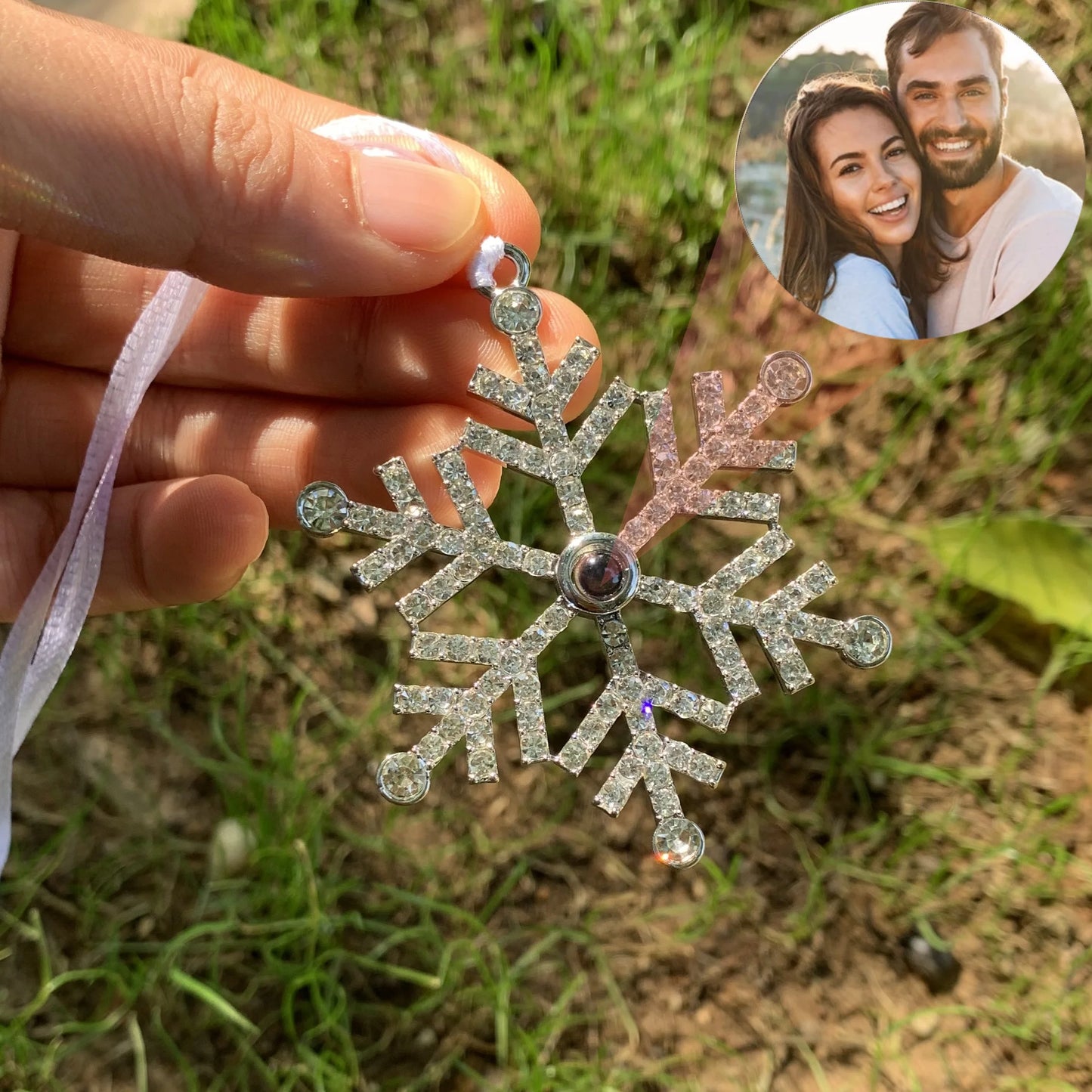 Cherish Loved Ones with a Custom Holiday Ornament